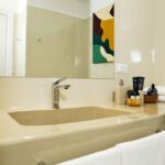 AURA SUITE BATHROOM 1