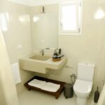 CHORA SUITE BATHROOM 3
