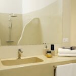 LITHOS SUITE BATHROOM 2
